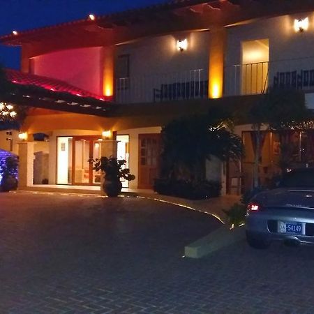 Dorado Eagle Beach Hotel Oranjestad Bagian luar foto