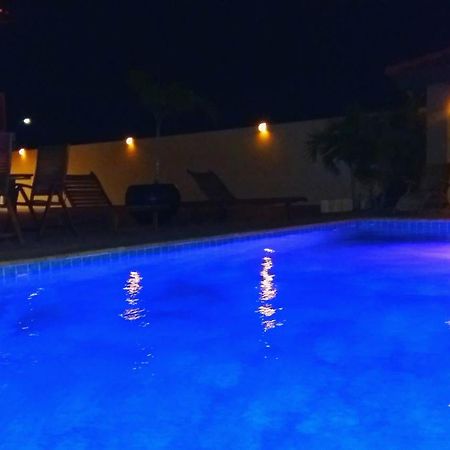 Dorado Eagle Beach Hotel Oranjestad Bagian luar foto