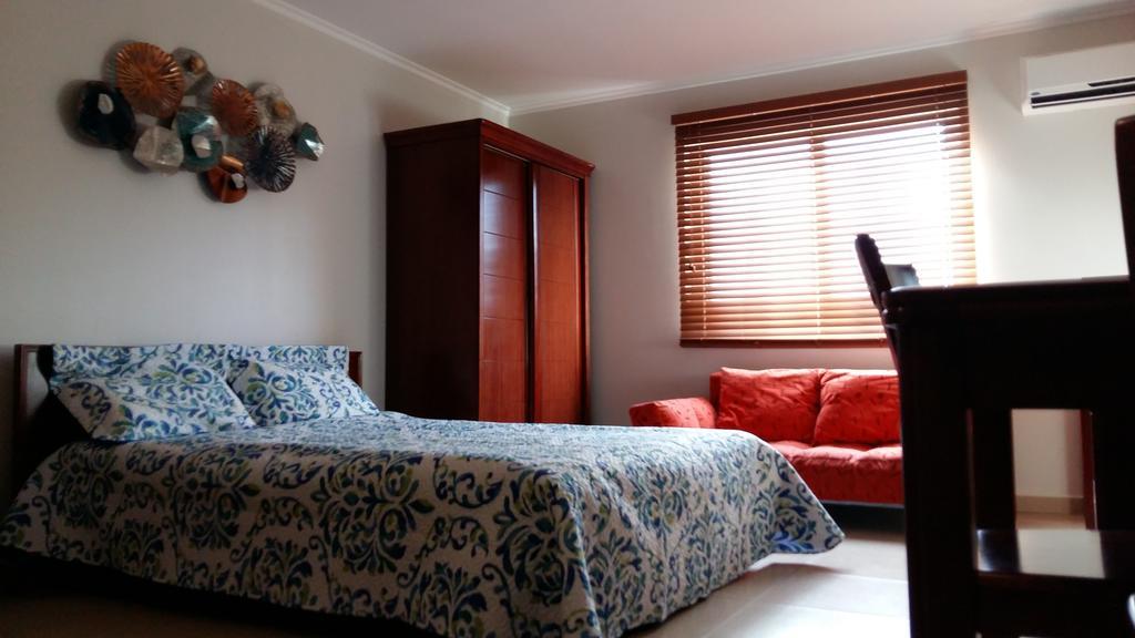 Dorado Eagle Beach Hotel Oranjestad Bagian luar foto
