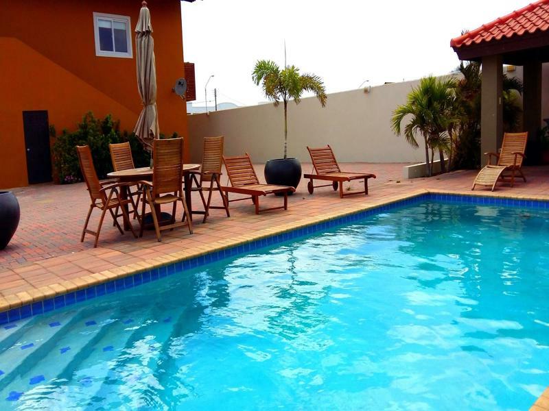 Dorado Eagle Beach Hotel Oranjestad Bagian luar foto